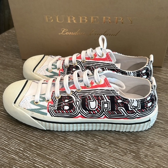 Burberry Graffiti Print Sneakers In Multi | ModeSens - Picture 4 of 9
